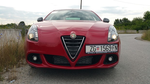 Alfa Romeo Giulietta 1.6 JTD QV Line (01)