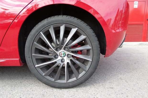 Alfa Romeo Giulietta 1.6 JTD QV Line (08)