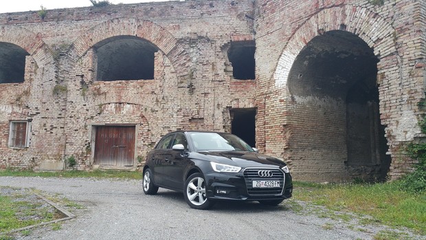 Audi A1 Sportback 1.0 TFSI (24)