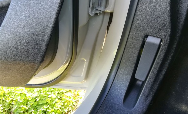 Citroen Berlingo Feel M BlueHDi 100 BVM interijer 10