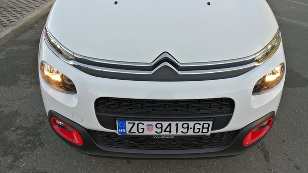 Citroen C3 1.2 PureTech 82 Shine (04)