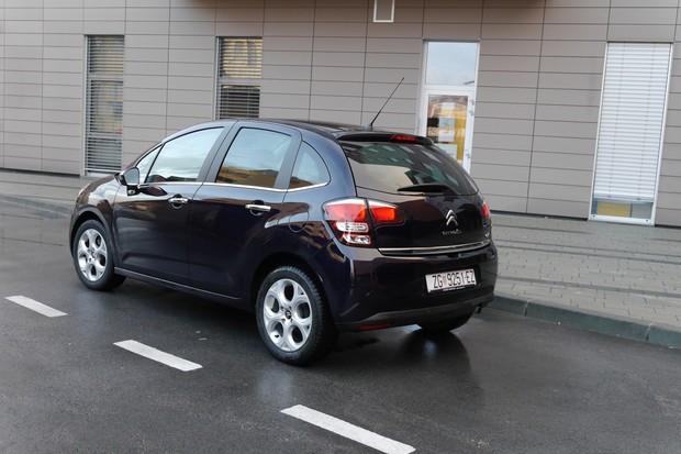 Citroen C3 1.2 VTi 82 Medveščak (01)