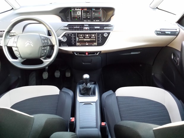 Citroen C4 Picasso 1.6 e-HDi 115 Airdream Exclusive TEST (1)