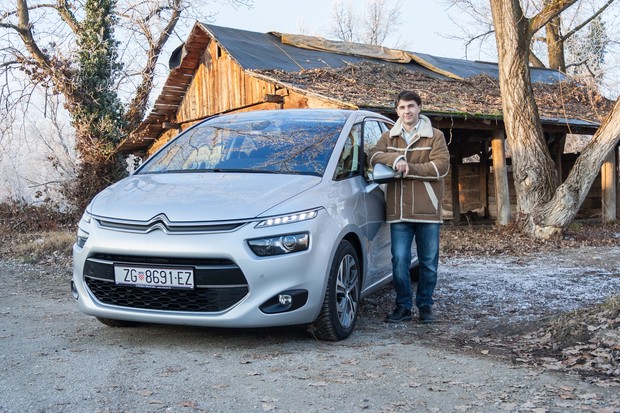 Citroen C4 Picasso 1.6 e-HDi 115 Airdream Exclusive TEST (13)