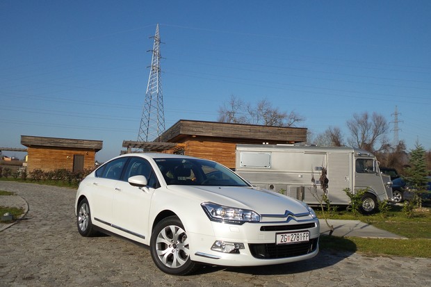 Citroen C5 2.0 BlueHDi 180 S&S EAT6 Business (19)