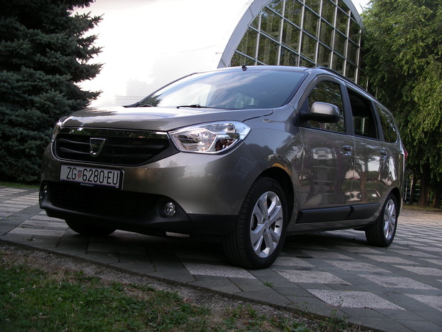 Dacia Lodgy 1.2 TCe 115 – 7s Laureate  (13)