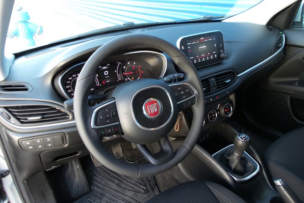 Fiat Tipo HB 1.3 Multijet 95 Lounge (01)
