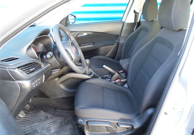 Fiat Tipo HB 1.3 Multijet 95 Lounge (02)