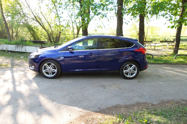 Ford Focus 1.0 GTDi EcoBoost (01)