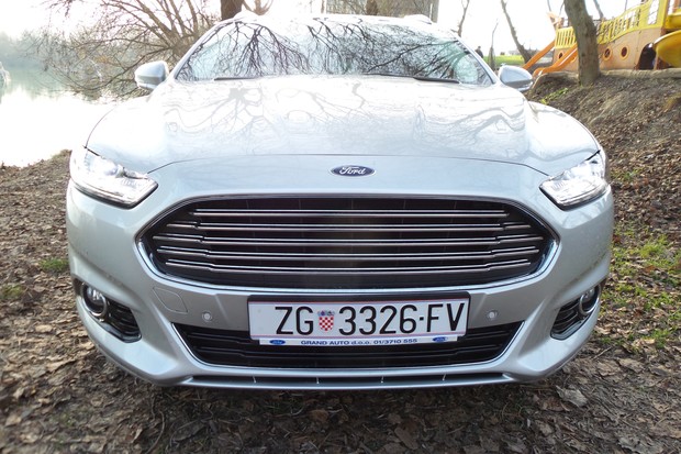 Ford Mondeo 2.0 TDCi 150 Titanium (07)