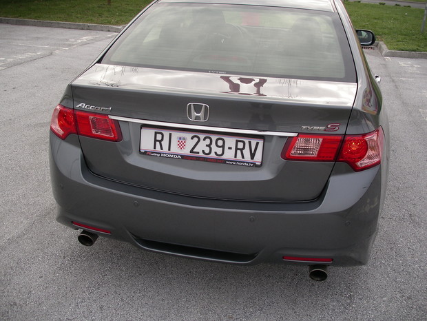 Honda Accord 2.4 i-VTEC Type S (12)