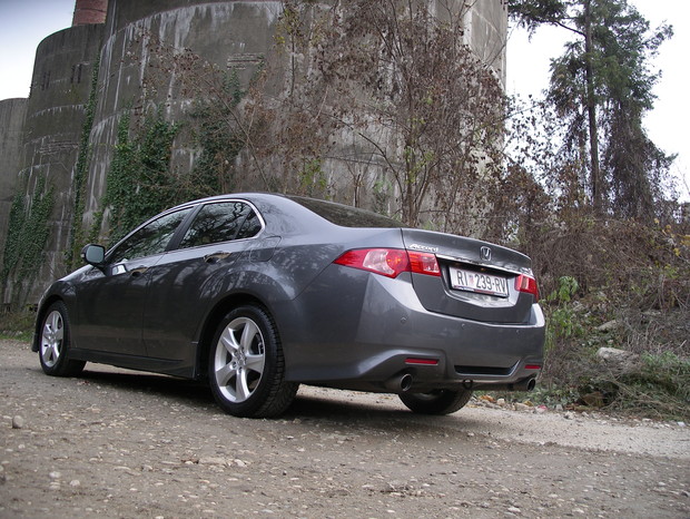 Honda Accord 2.4 i-VTEC Type S (3)