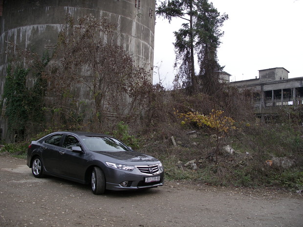 Honda Accord 2.4 i-VTEC Type S (8)