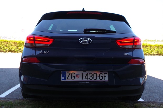 Hyundai i30 1.0 T-GDI 120 TEST (02)