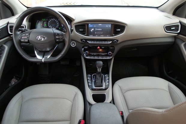 Hyundai Ioniq hybrid 1.6 GDI 139 6DCT Comfort (01)