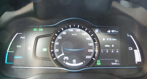 Hyundai Ioniq hybrid 1.6 GDI 139 6DCT Comfort (19)