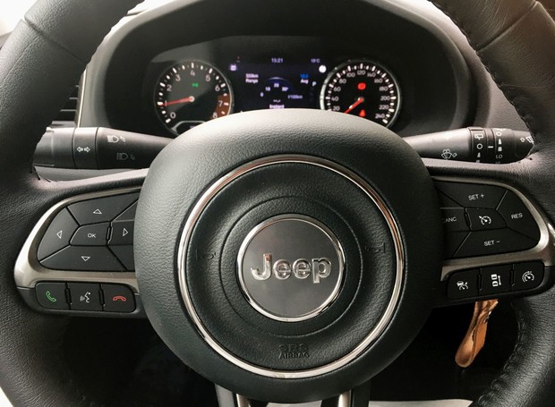 Jeep Renegade 1.3 GSE Limited 4WD_01