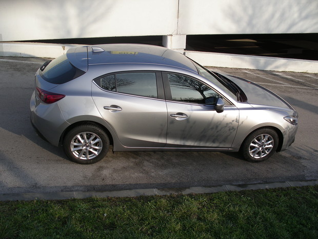 Mazda3 sport 1.5 G100 Challenge (01)