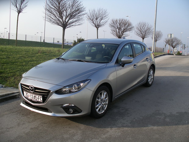 Mazda3 sport 1.5 G100 Challenge (07)