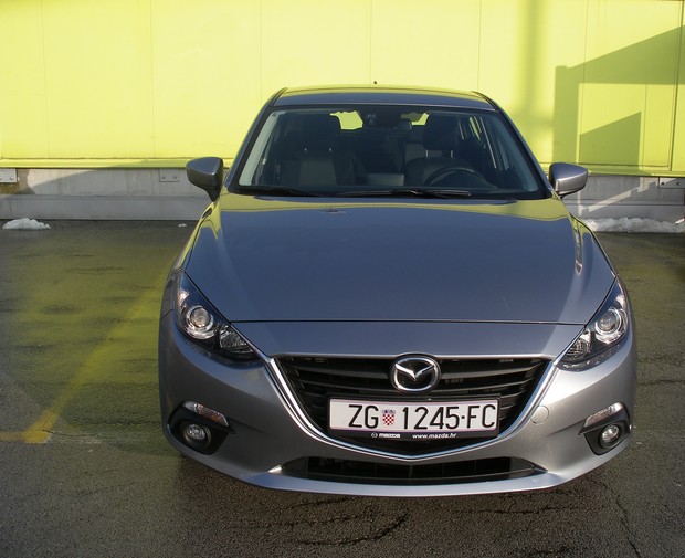 Mazda3 sport 1.5 G100 Challenge (11)