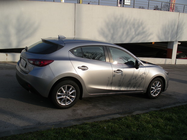 Mazda3 sport 1.5 G100 Challenge (14)