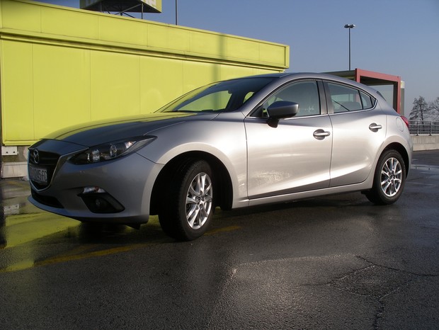 Mazda3 sport 1.5 G100 Challenge (17)