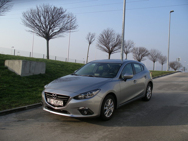 Mazda3 sport 1.5 G100 Challenge (20)