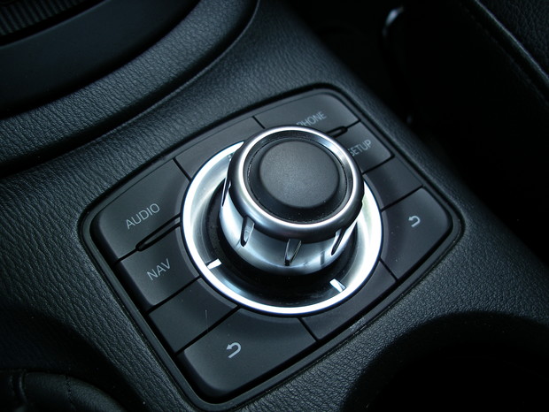Mazda CX-5 2.0i 4x4 AT Revolution (1)