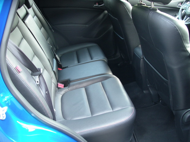 Mazda CX-5 2.0i 4x4 AT Revolution (4)