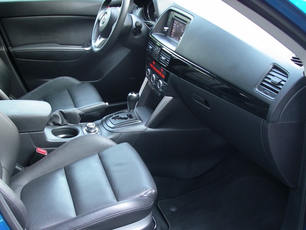 Mazda CX-5 2.0i 4x4 AT Revolution (5)
