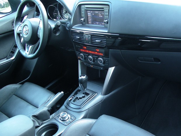 Mazda CX-5 2.0i 4x4 AT Revolution (6)