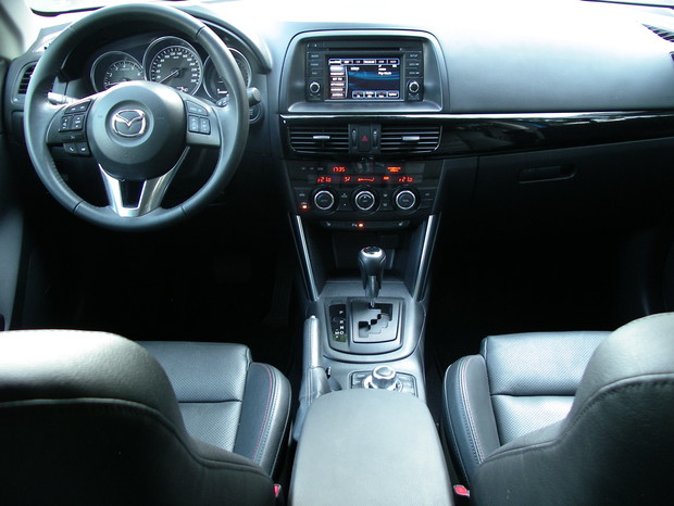 Mazda CX-5 2.0i 4x4 AT Revolution (8)