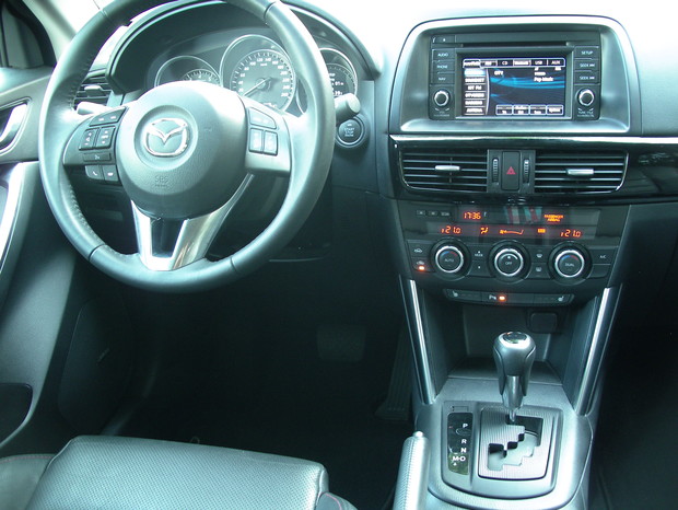 Mazda CX-5 2.0i 4x4 AT Revolution (9)