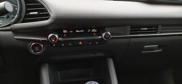 Mazda3 Skyactiv-X GT Plus Sound 05