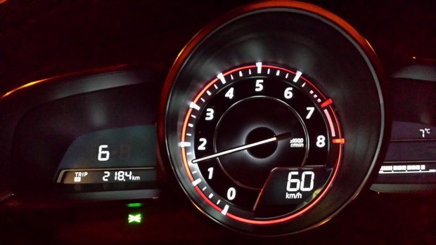 Mazda3 Sport 2.0 G165 Revolution TEST (08)