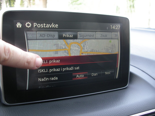 Mazda3 Sport 2.0 G165 Revolution TEST (03)