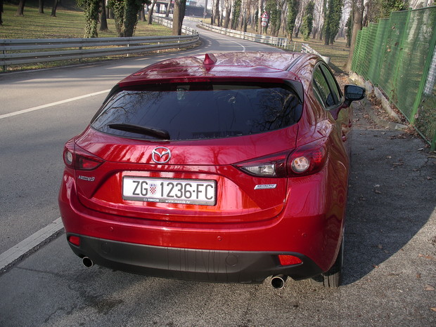 Mazda3 Sport 2.0 G165 Revolution TEST (07)