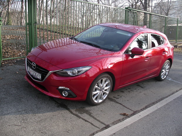 Mazda3 Sport 2.0 G165 Revolution TEST (11)