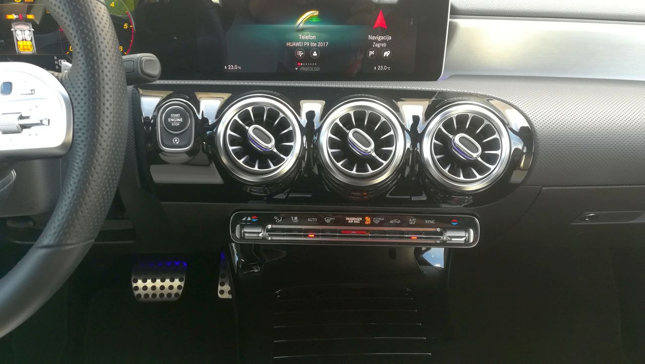 Mercedes-Benz A180 d limuzina 02