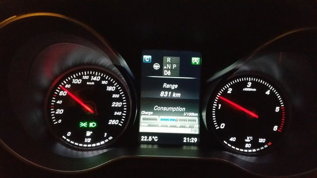 Mercedes C-klasa Coupe 250 d 204 AMG Line (08)