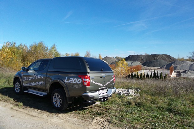 Mitsubishi L200 2.4 Club Cab (02)