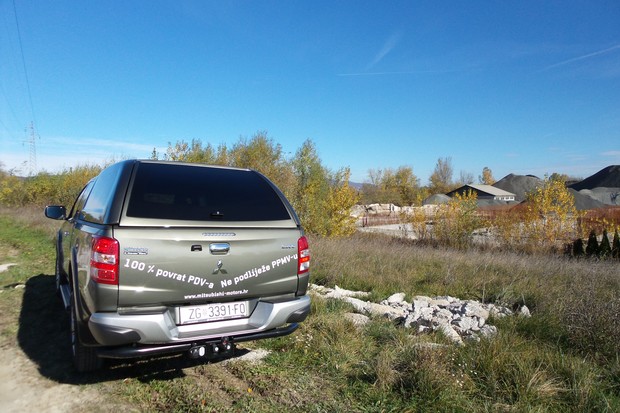 Mitsubishi L200 2.4 Club Cab (03)