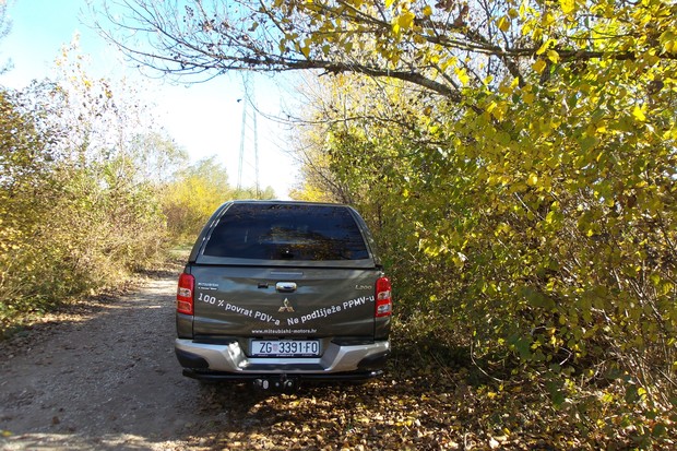 Mitsubishi L200 2.4 Club Cab (15)