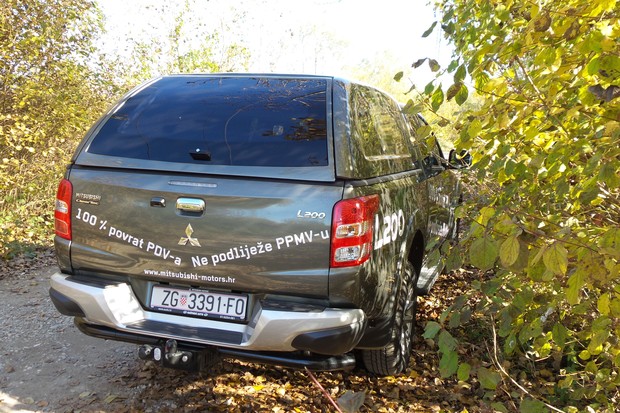 Mitsubishi L200 2.4 Club Cab (16)