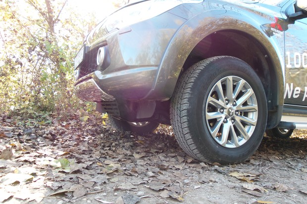 Mitsubishi L200 2.4 Club Cab (21)