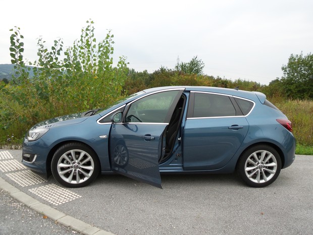 Opel Astra 1.6 CDTI (02)