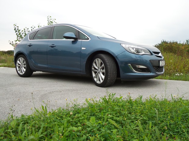 Opel Astra 1.6 CDTI (14)