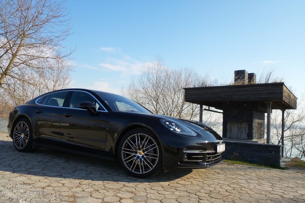 Porsche Panamera 4S 2.9 V6 Bi-turbo 440 KS (18)