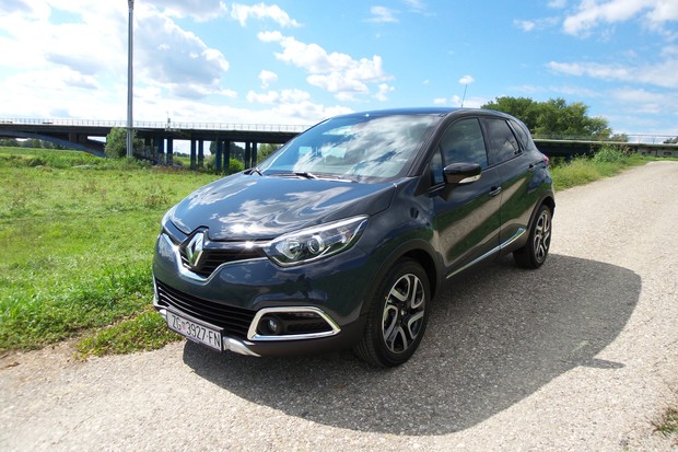 Renault Captur 1.5 dCi 110 Outdoor (02)