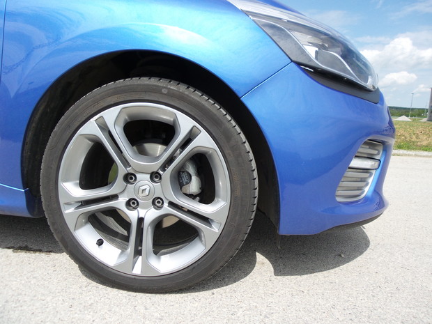 Renault Clio GT 1.2 TCe 120 EDC TEST (25)